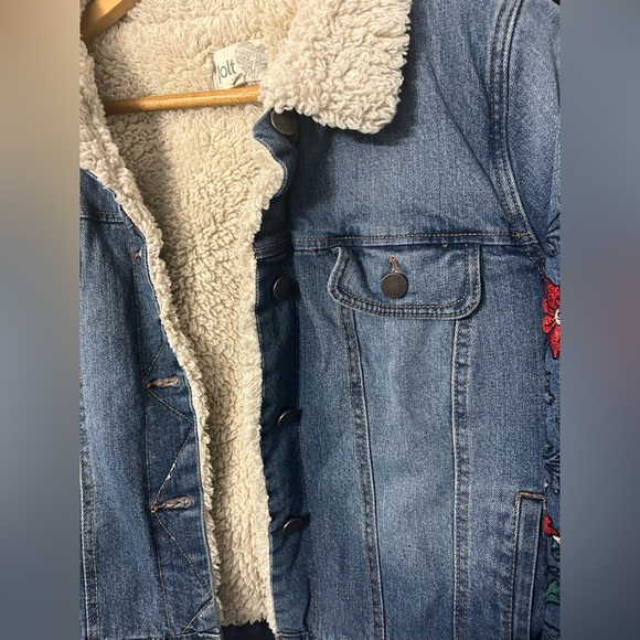 Jean Jacket - Picture 4 of 6